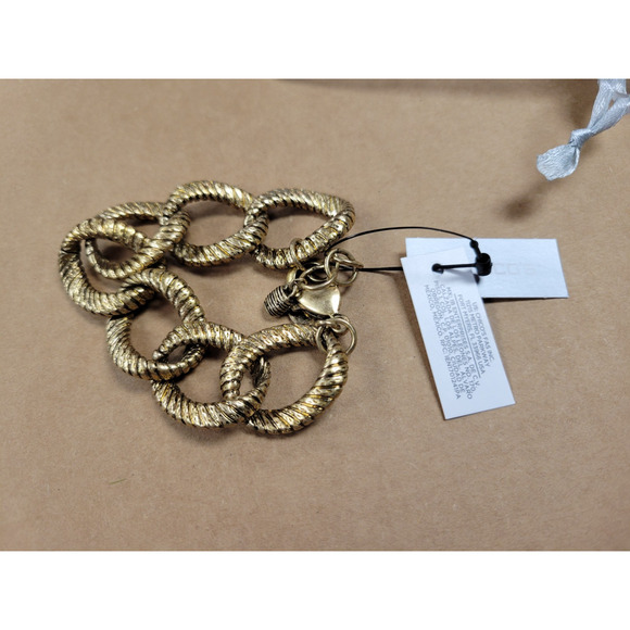 Chico's NWT Gold Hammered Textured Chain Link Bracelet - Picture 1 of 1